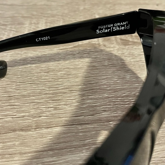 FOSTER Grant Polarized Solar Shield Sunglasses - Picture 3 of 7